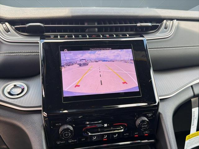 2026 Jeep Grand Cherokee Laredo 4x2