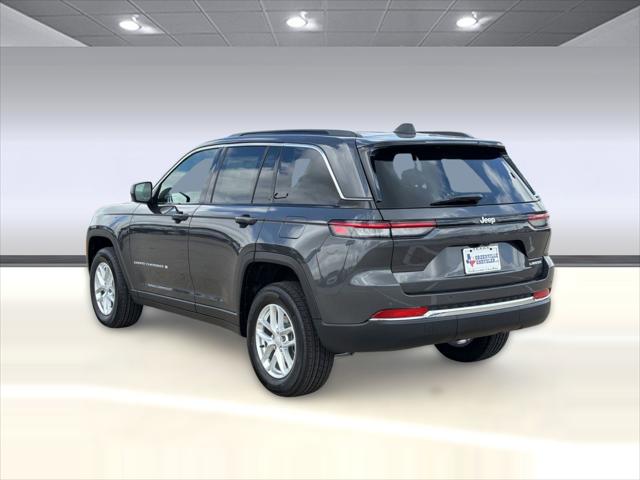 2026 Jeep Grand Cherokee Laredo 4x2