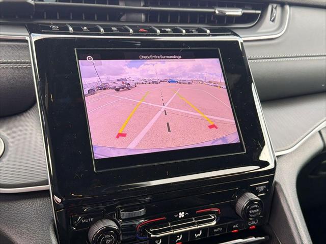 2026 Jeep Grand Cherokee Laredo 4x2