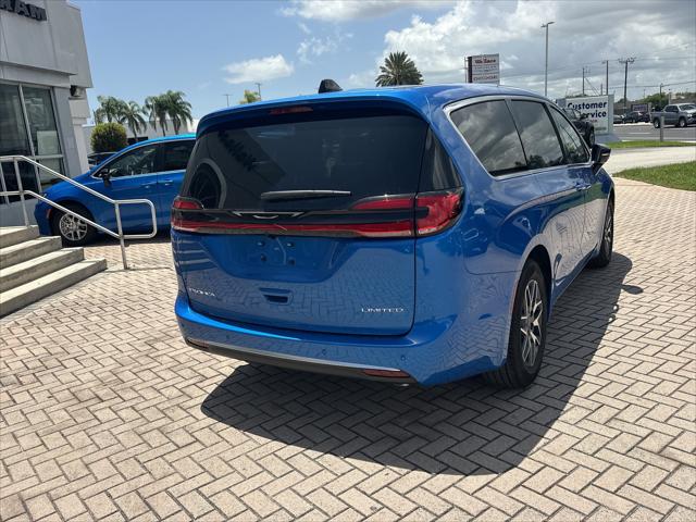 2027 Chrysler Pacifica Limited