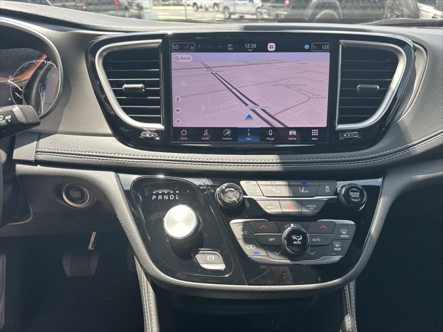 2027 Chrysler Pacifica Limited