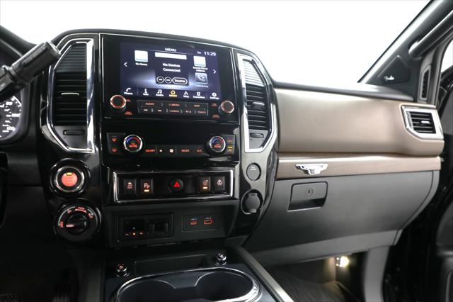 2022 Nissan Titan Crew Cab Platinum Reserve 4x4