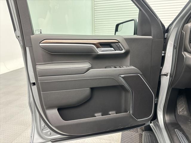 2026 Chevrolet Silverado 1500 4WD Crew Cab Standard Bed LT