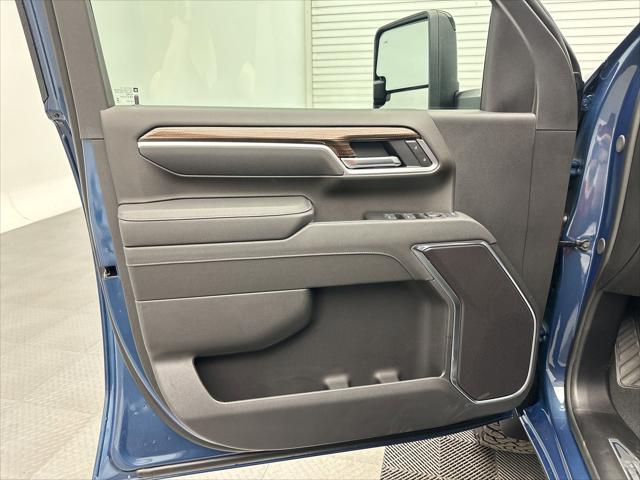 2026 Chevrolet Silverado 3500HD Crew Cab, Standard Bed, LT, 4WD
