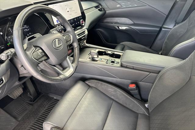 2025 Lexus RX 450h+ Luxury