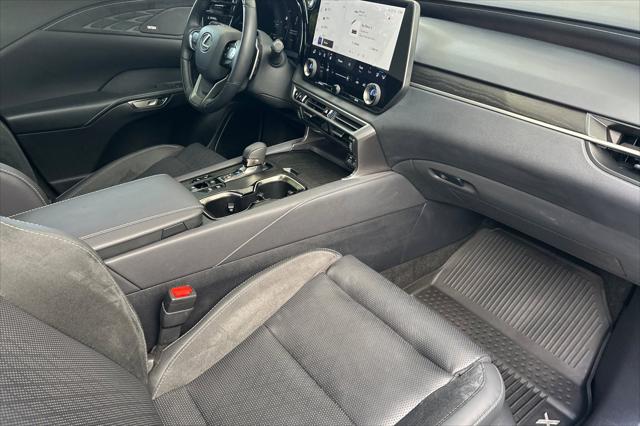 2025 Lexus RX 450h+ Luxury