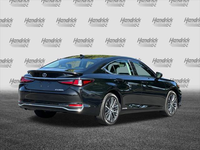 2022 Lexus ES 300h 300h