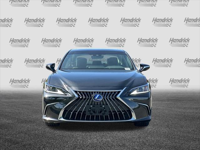 2022 Lexus ES 300h 300h