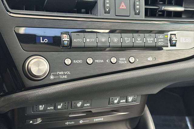 2022 Lexus ES 300h 300h