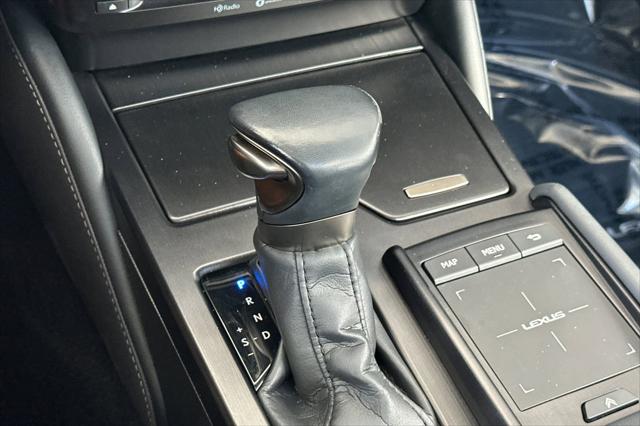2022 Lexus ES 300h 300h