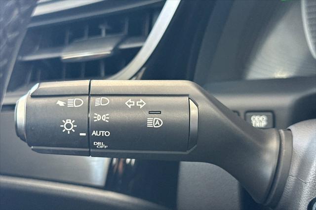 2022 Lexus ES 300h 300h