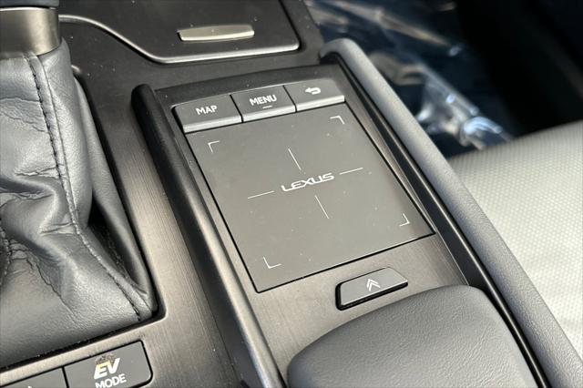 2022 Lexus ES 300h 300h