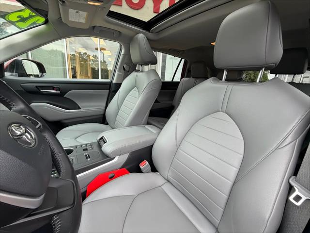 2023 Toyota Highlander Hybrid XLE