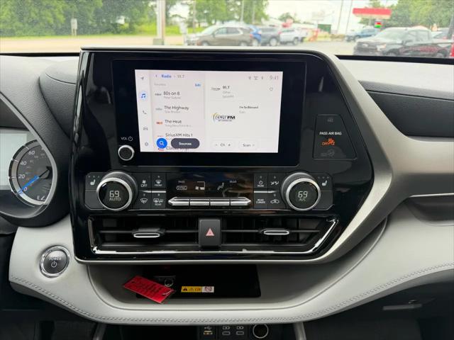 2023 Toyota Highlander Hybrid XLE