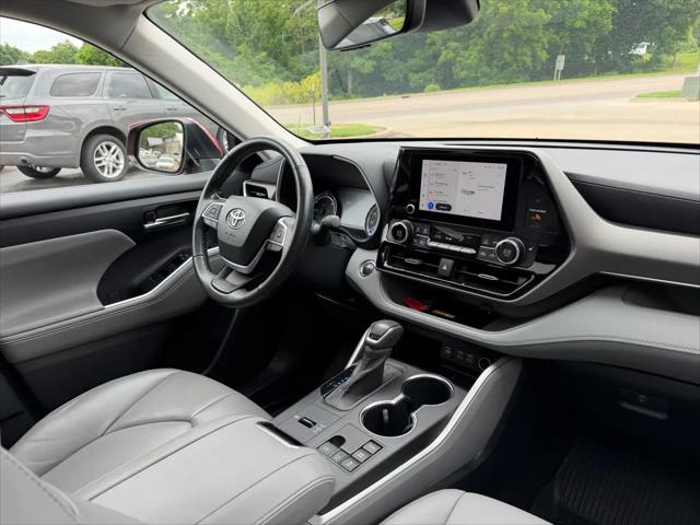 2023 Toyota Highlander Hybrid XLE