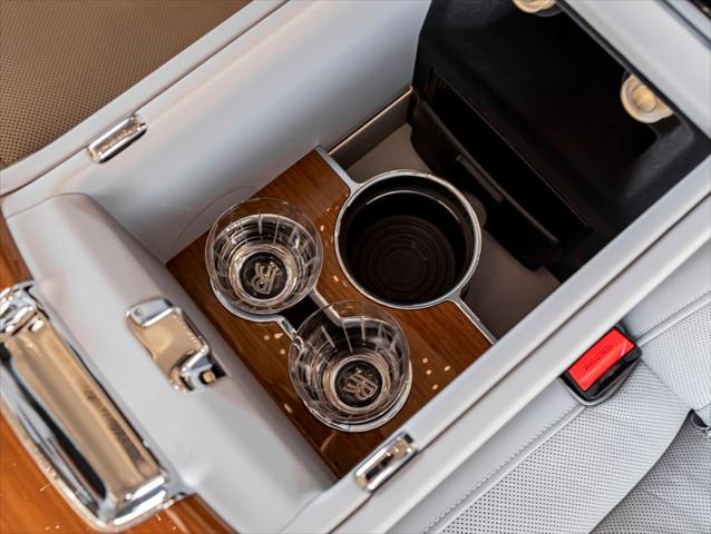 2023 Rolls-Royce Phantom Base