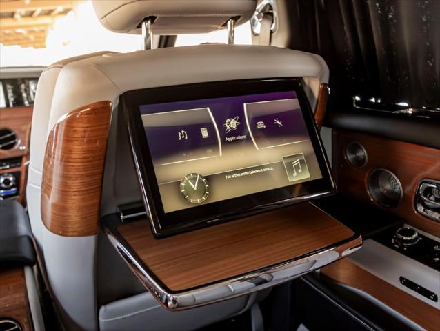 2023 Rolls-Royce Phantom Base