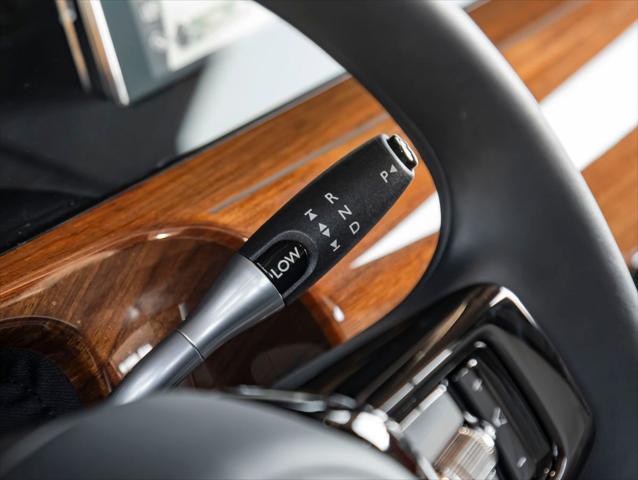 2023 Rolls-Royce Phantom Base