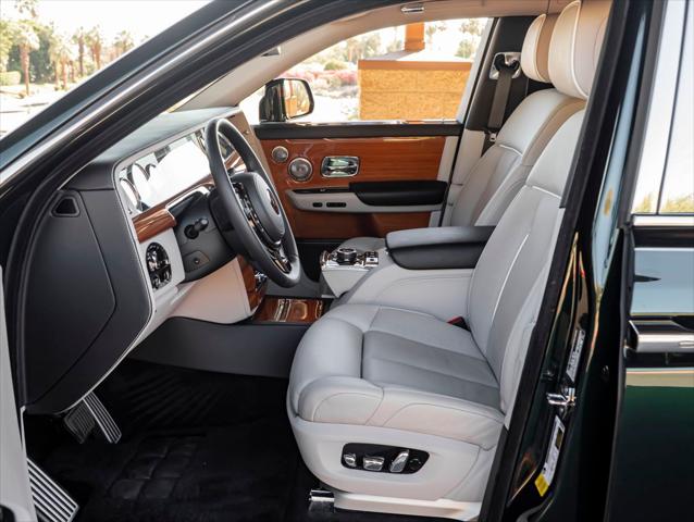 2023 Rolls-Royce Phantom Base
