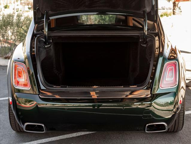 2023 Rolls-Royce Phantom Base