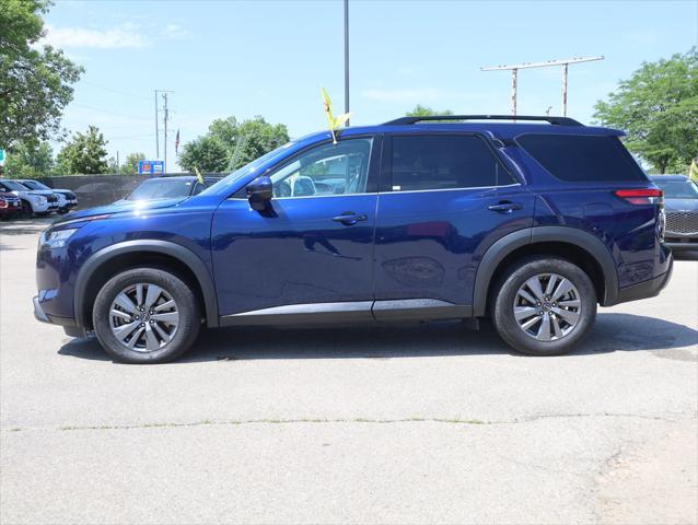 2025 Nissan Pathfinder SV 4WD
