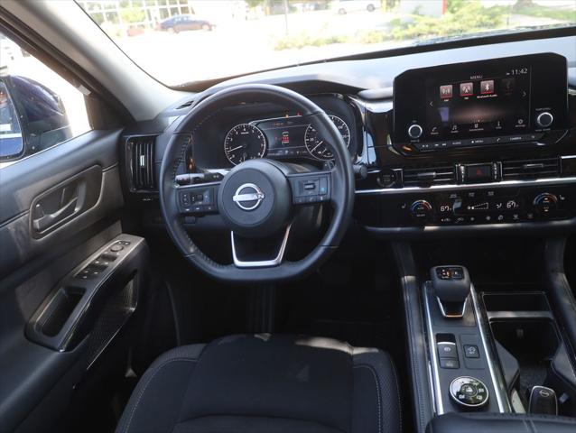 2025 Nissan Pathfinder SV 4WD