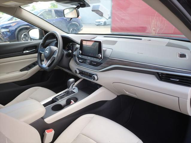 2025 Nissan Altima SV FWD