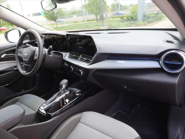2025 Chevrolet Trax FWD LT