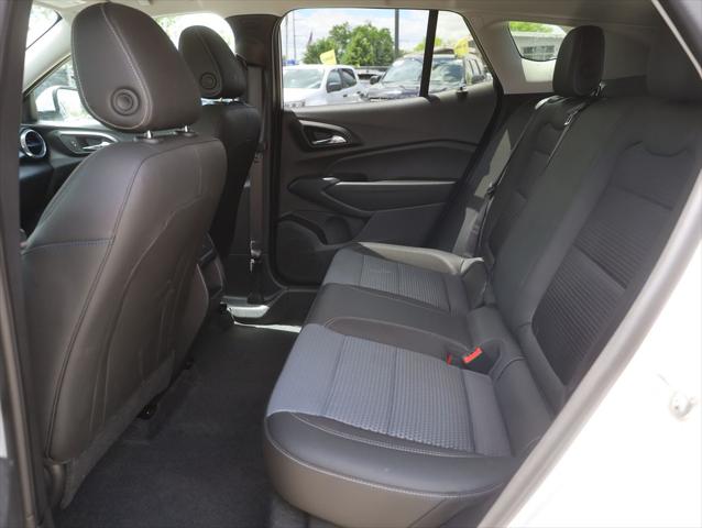2025 Chevrolet Trax FWD LT