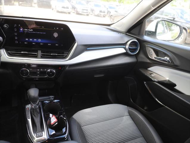 2025 Chevrolet Trax FWD LT