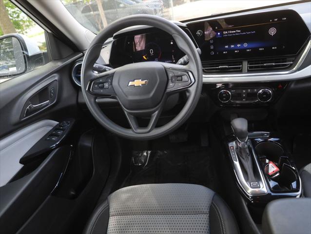 2025 Chevrolet Trax FWD LT