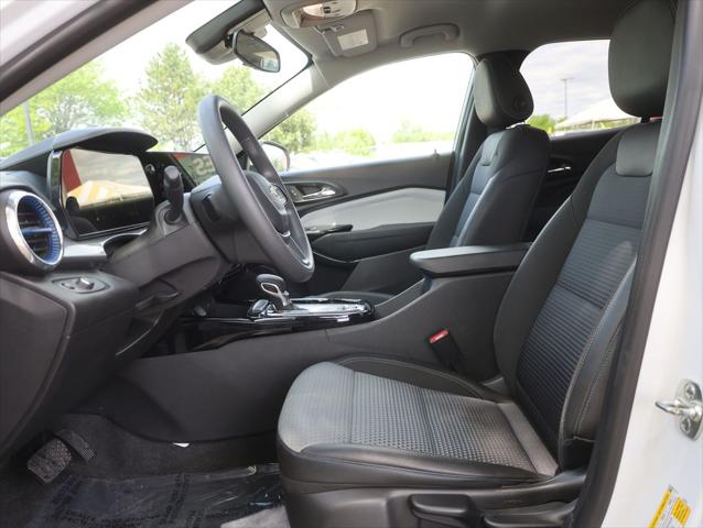 2025 Chevrolet Trax FWD LT
