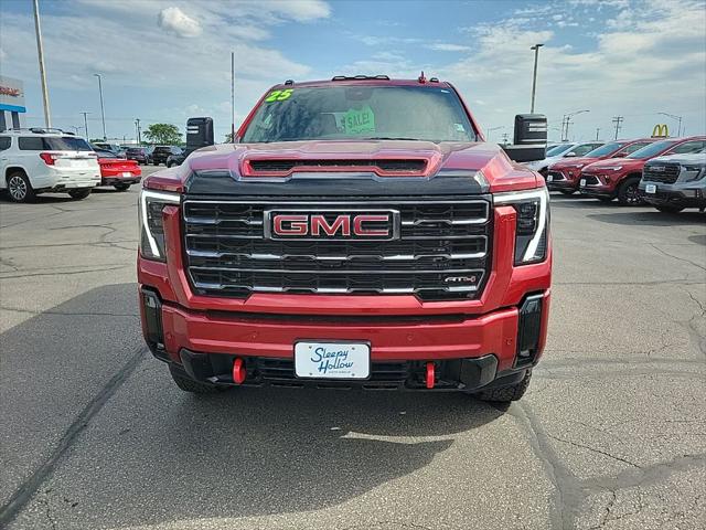 2025 GMC Sierra 2500HD 4WD Crew Cab Standard Bed AT4
