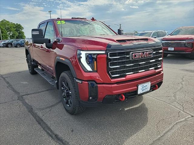 2025 GMC Sierra 2500HD 4WD Crew Cab Standard Bed AT4