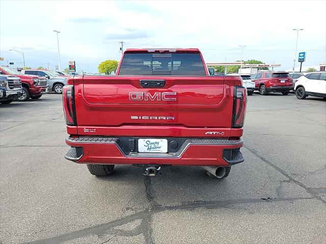 2025 GMC Sierra 2500HD 4WD Crew Cab Standard Bed AT4