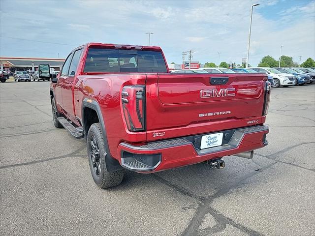 2025 GMC Sierra 2500HD 4WD Crew Cab Standard Bed AT4