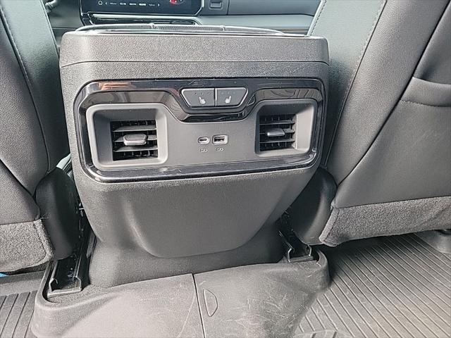 2025 GMC Sierra 2500HD 4WD Crew Cab Standard Bed AT4