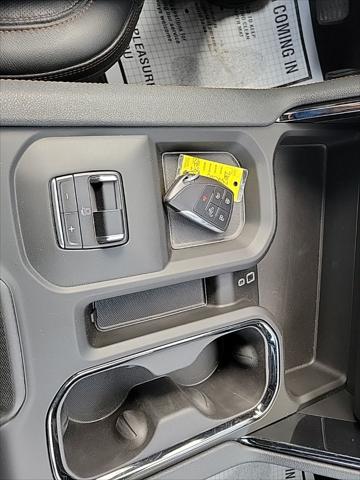 2025 GMC Sierra 2500HD 4WD Crew Cab Standard Bed AT4