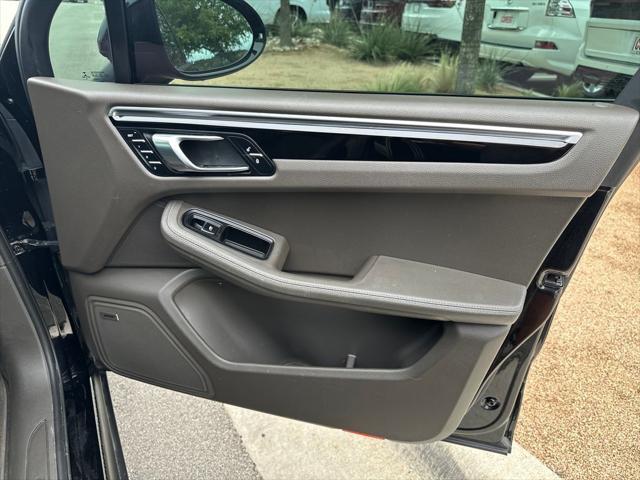 2018 Porsche Macan Base