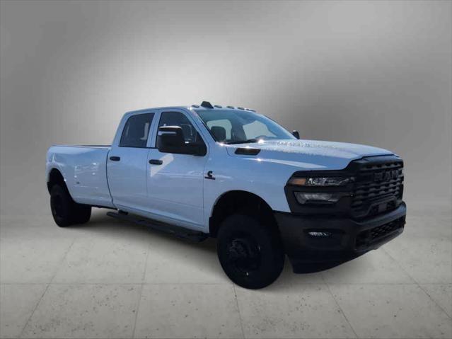 2026 RAM Ram 3500 RAM 3500 TRADESMAN CREW CAB 4X4 8 BOX