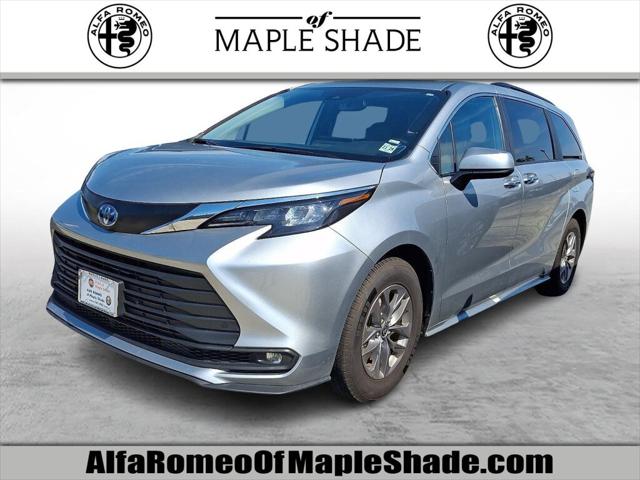 2025 Toyota Sienna XLE 2025 Toyota Sienna XLE