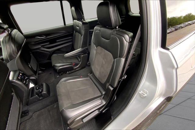 2025 Jeep Grand Cherokee L Altitude X 4x4