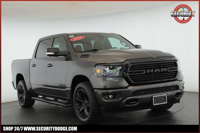 2021 Ram 1500 Big Horn Crew Cab 4x4 5'7" Box for sale in Amityville, NY