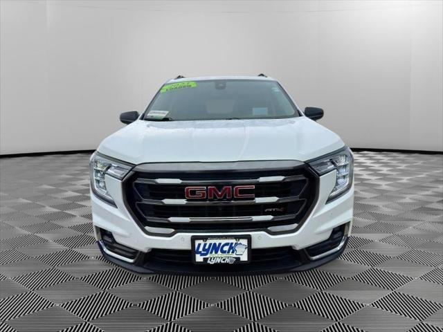 2023 GMC Terrain AWD AT4