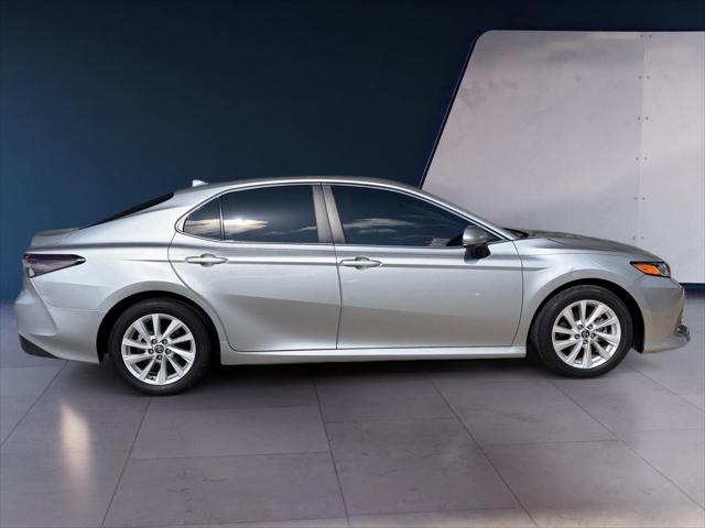2024 Toyota Camry LE - Photo 6