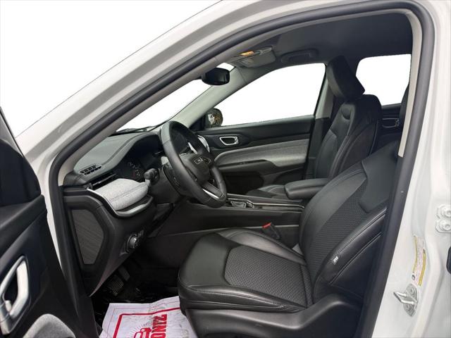 2022 Jeep Compass Latitude FWD