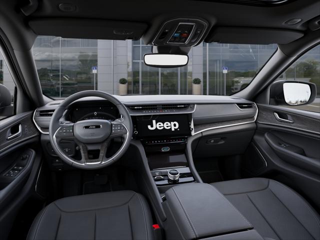 New 2026 Diamond Black Crystal Pearl-Coat Exterior Paint Jeep Limited Reserve image 39