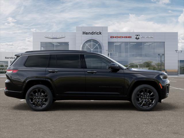 New 2026 Diamond Black Crystal Pearl-Coat Exterior Paint Jeep Limited Reserve image 46