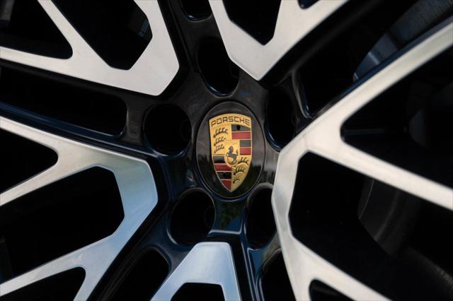 2026 Porsche Macan T