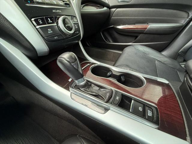 2017 Acura TLX w/Technology Package